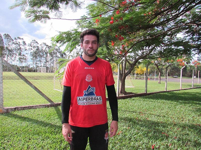 Campeão sul-matogrossense, goleiro Filipe é contratado