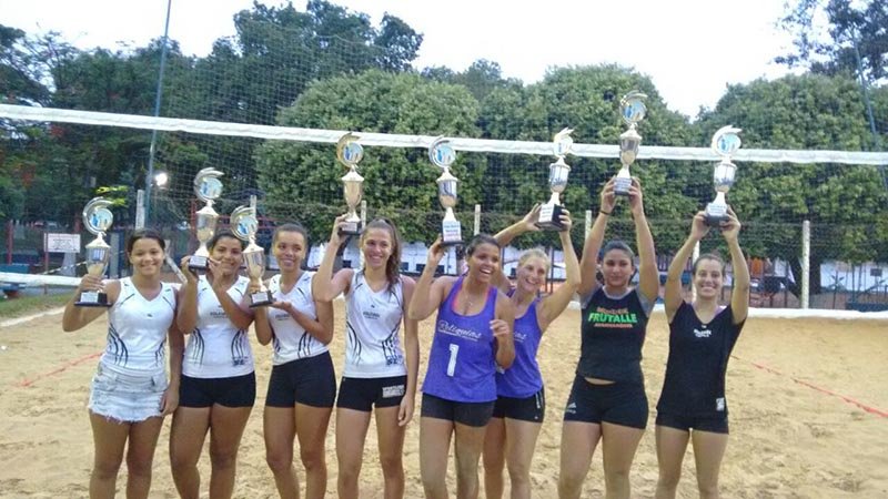 Clube Lago Azul realiza torneio de vôlei de areia