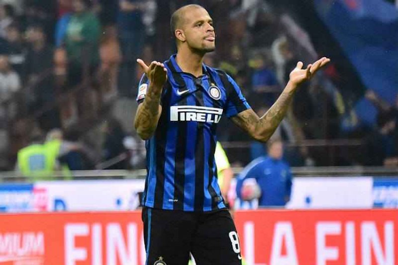Felipe Melo chama torcedor de “burro” nas redes sociais