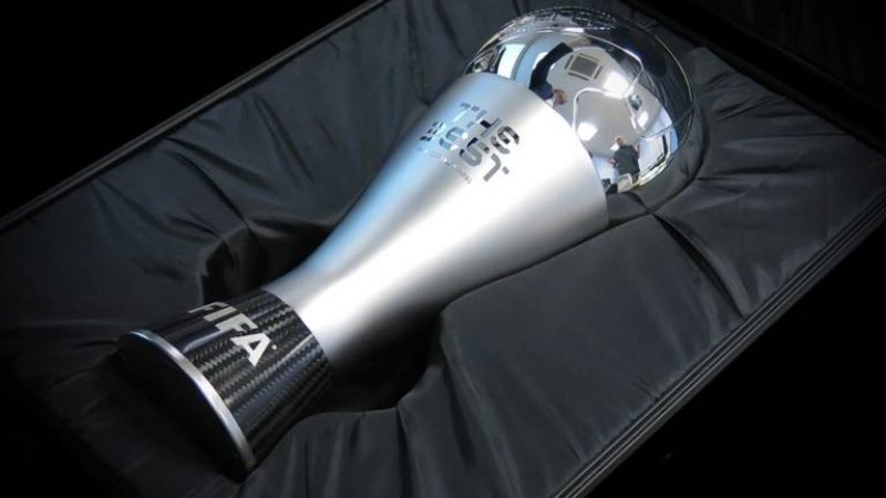 Fifa apresenta novo troféu que será entregue ao melhor do mundo