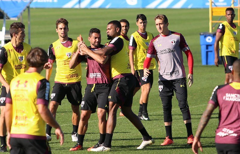 São Paulo tem disputa por vaga em todos os setores