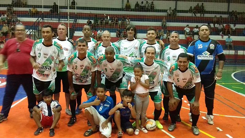 Heptacampeão estreia com vitória no Master