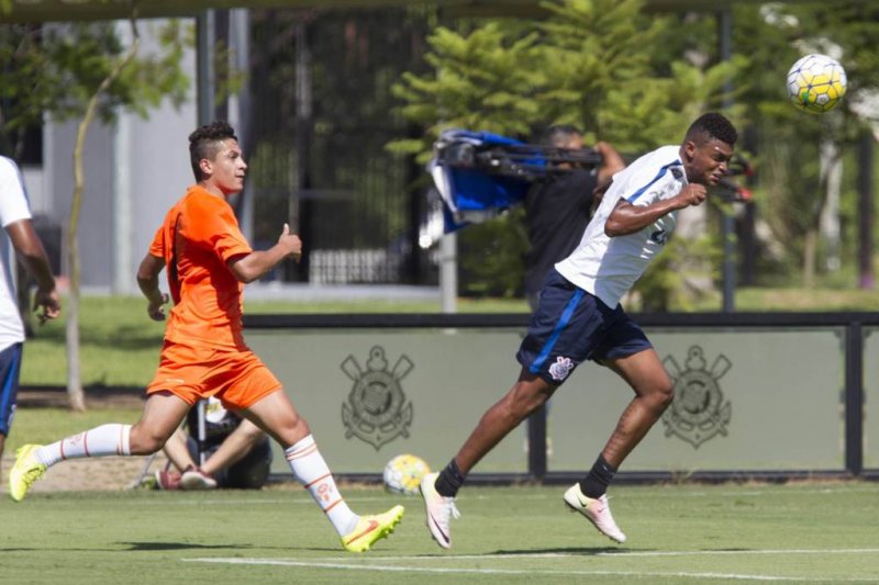 Bruno Paulo recebe oportunidade e é relacionado na Copa do Brasil