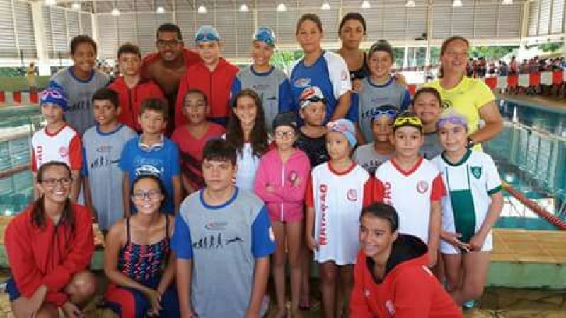 Natação compete em Bauru