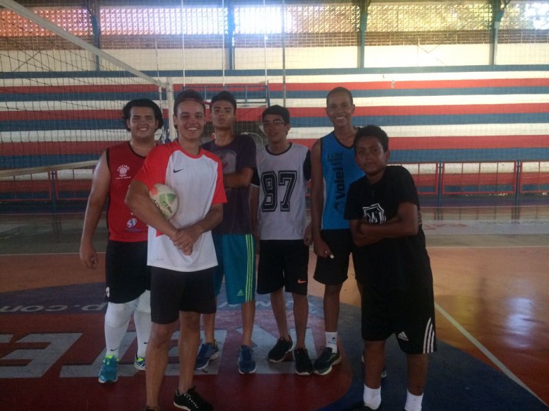 Voleibol convida para iniciação