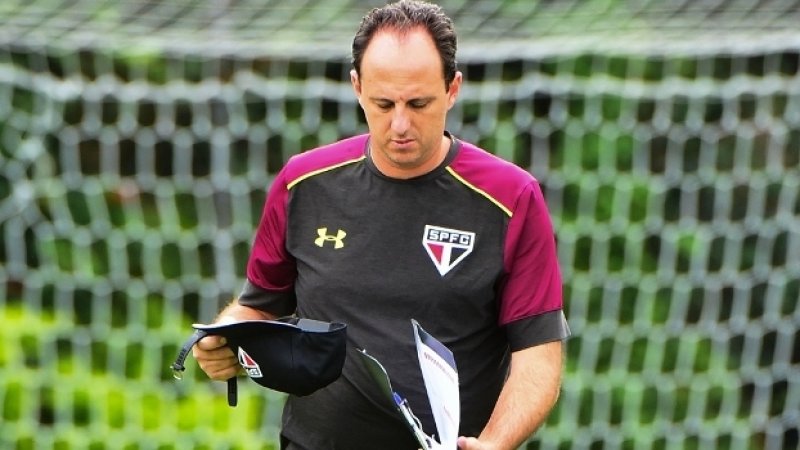 Ceni busca adaptar São Paulo a 3-5-2 de rival