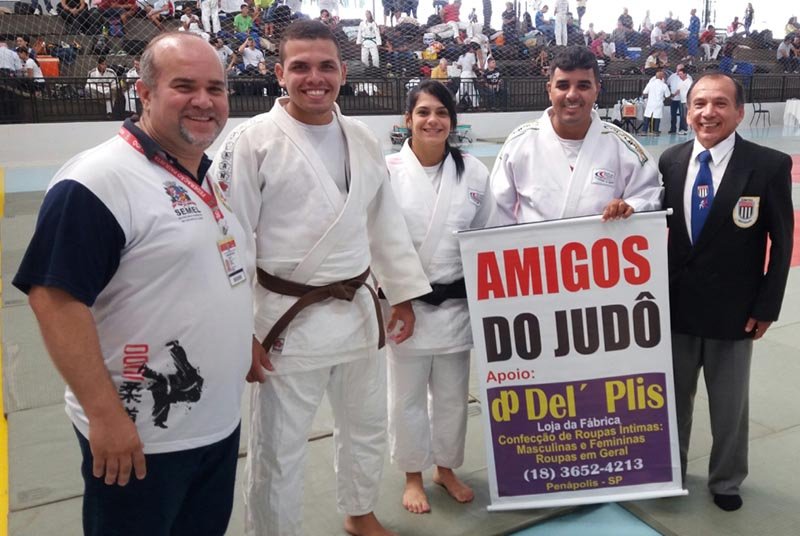 Três judocas participam de competição em Botucatu