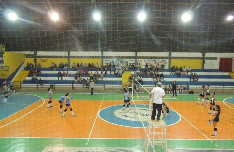 Vôlei feminino vence em Avanhandava