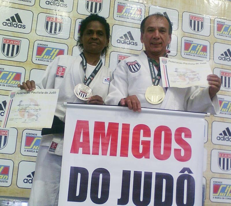 Judocas conquistam ouro e prata no Paulista