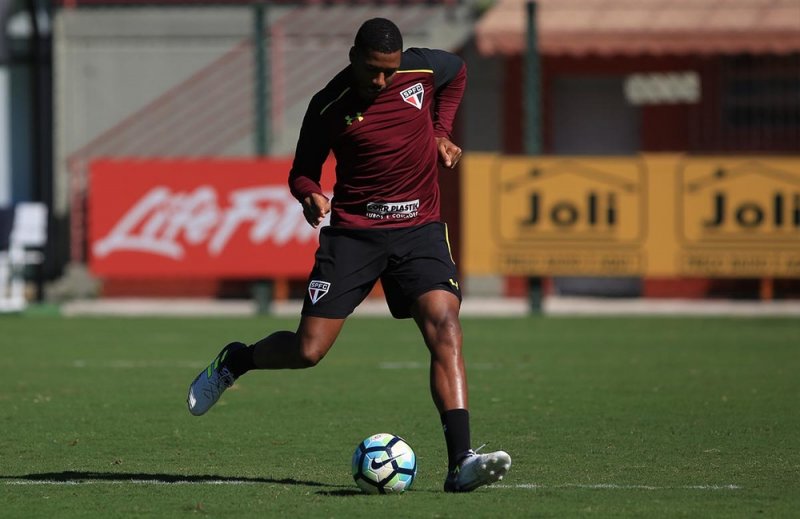 São Paulo faz ajustes para enfrentar a Ponte Preta