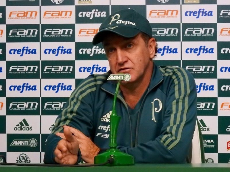 Cuca mantém dúvidas para enfrentar o Flu