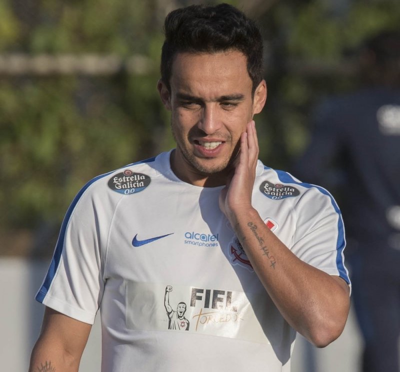 Sem Jadson, Corinthians enfrenta o Coritiba