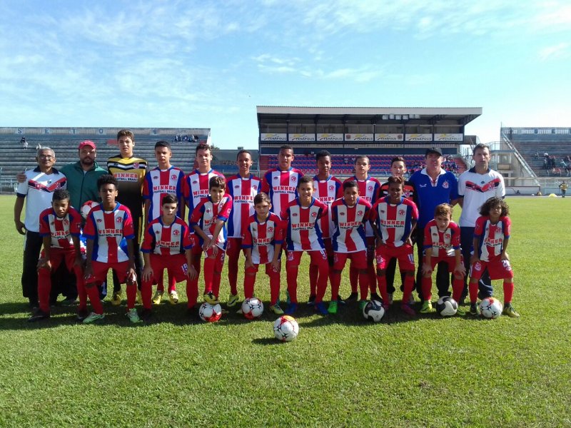 Sub-13 vence no Campeonato Paulista