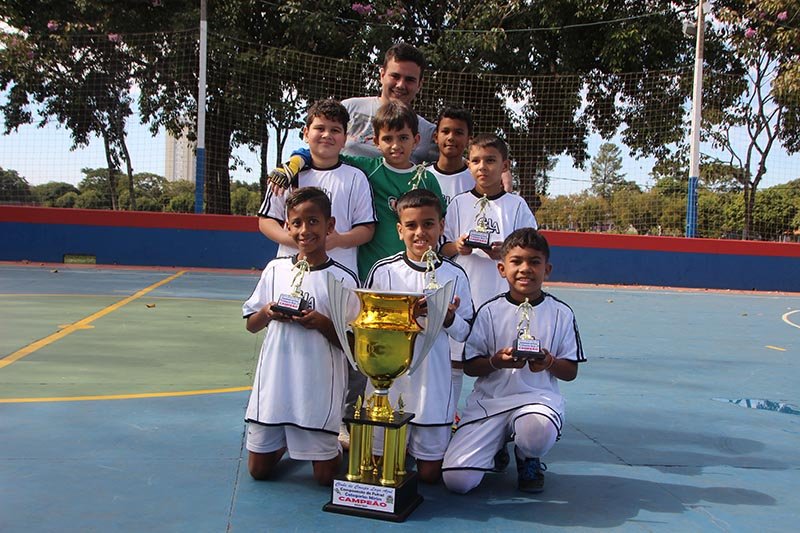 Milan conquista o título do Futsal Mirim no clube Lago Azul