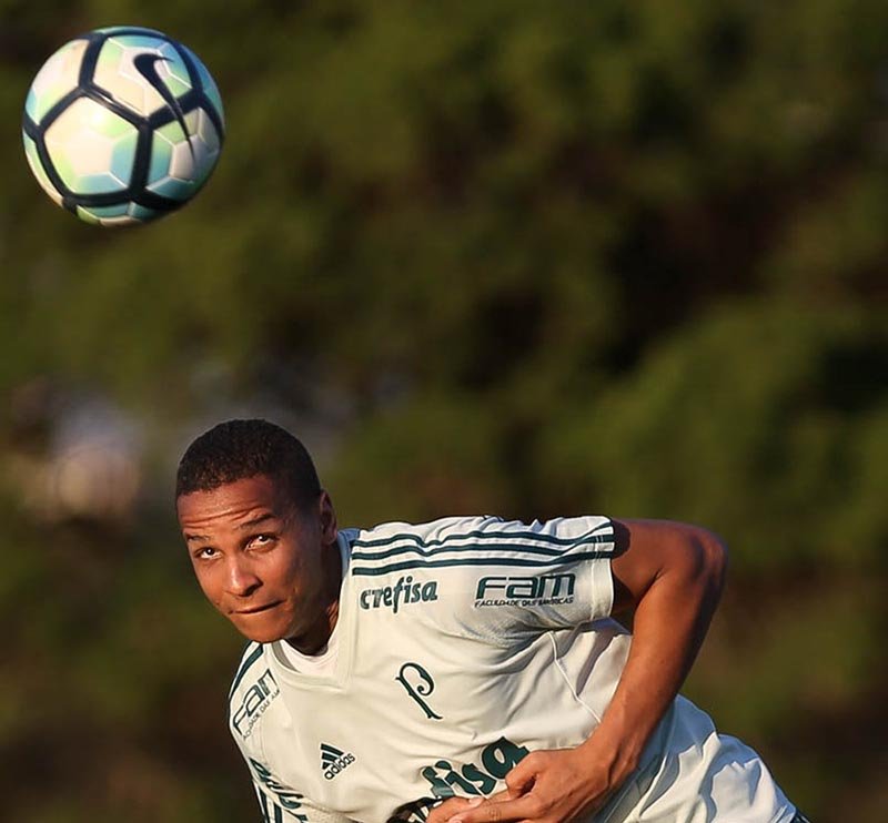 Cuca confirma Jailson como titular e estreia de Deyverson