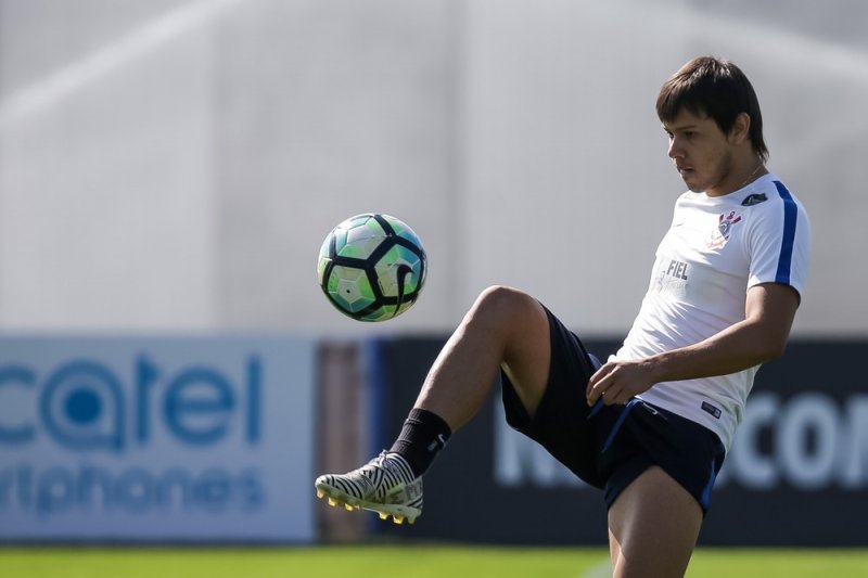 Romero volta e deve ser novidade do Corinthians
