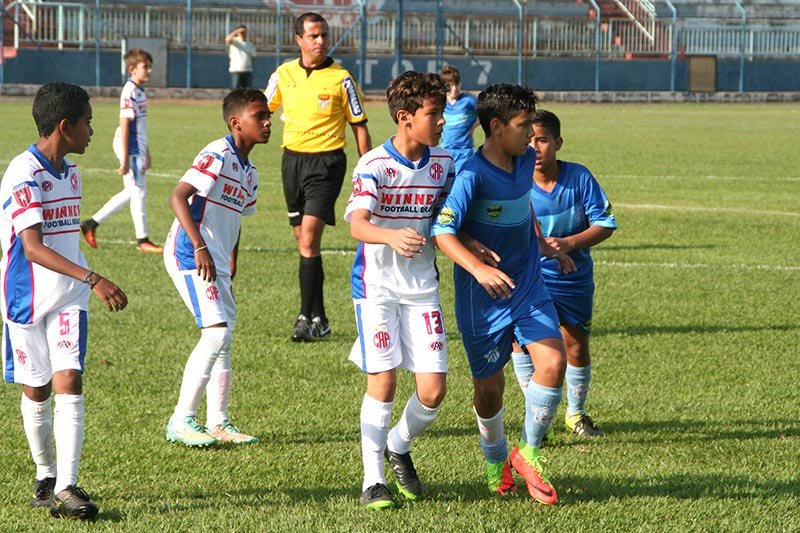 Sub-15 joga hoje contra o Santos