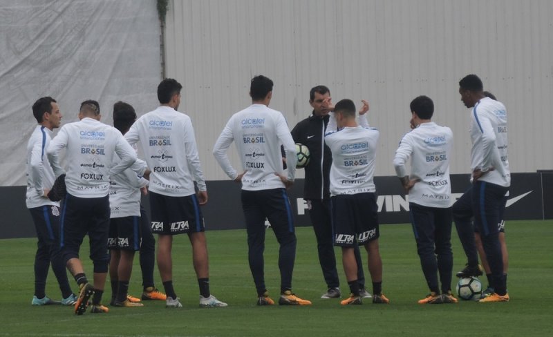 Sem Jadson, Carille confirma Corinthians