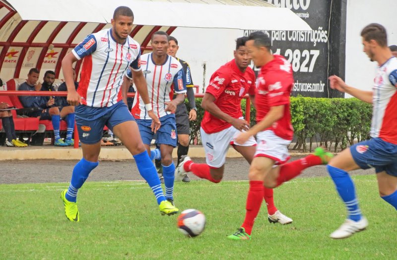 Penapolense perde jogo e vaga no G-4