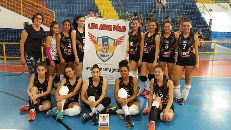 Vôlei feminino infantil conquista mais um título