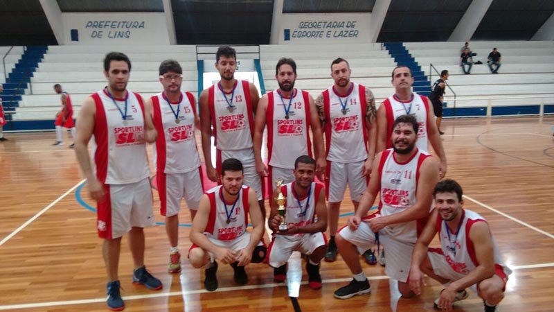 Basquete fica em 3º