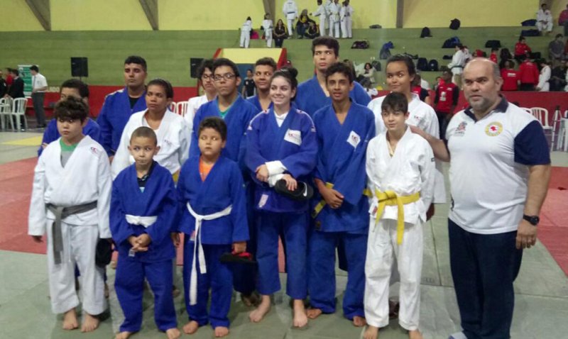 Judocas conquistam medalhas em Bauru e Itapecerica
