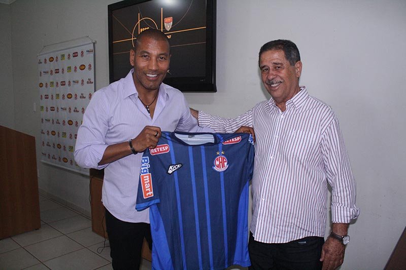 Mauro Silva visita  CT e Prefeitura