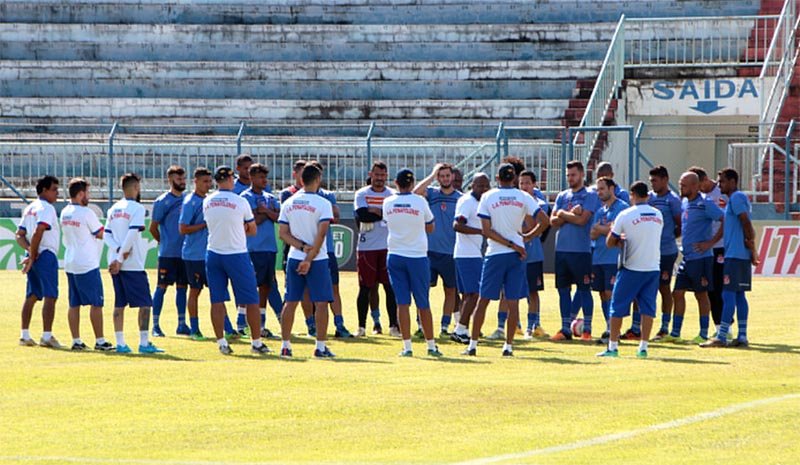 Penapolense recebe São Bernardo para manter liderança