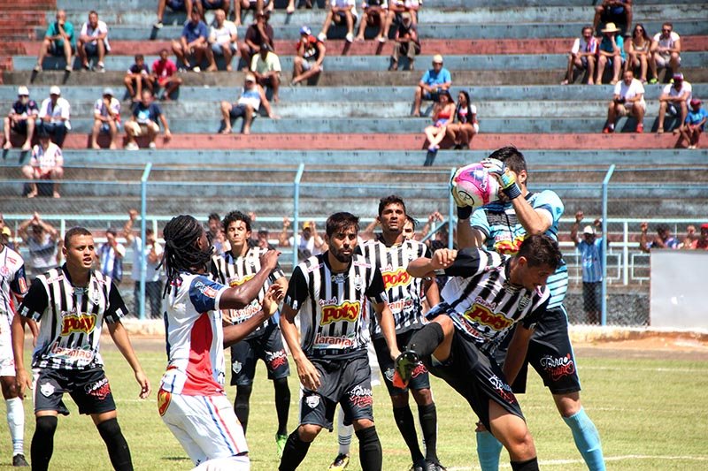 Penapolense joga mal e perde da Votuporanguense
