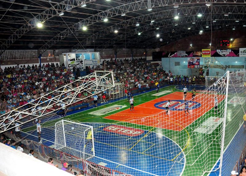 Ótica e Dínamo conquistam Torneio Cobras e Cobrinhas de Futsal