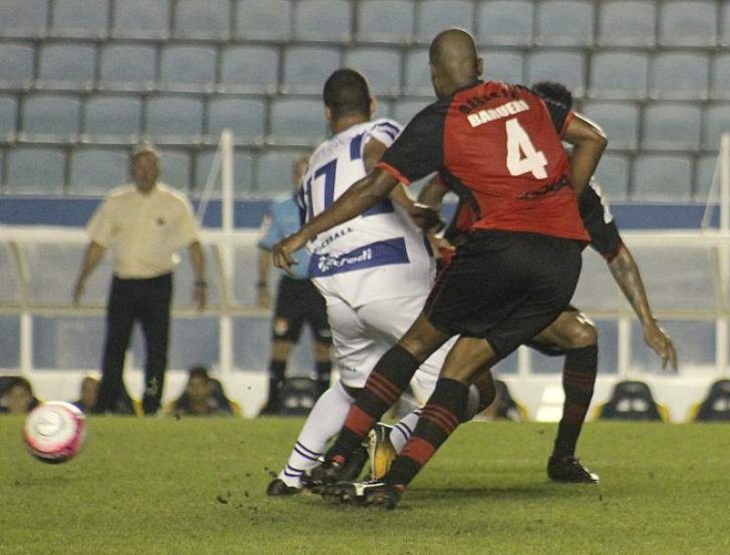 A-2: CAP derruba invicto e esquenta briga pela ponta