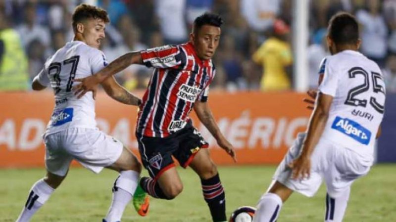 São Paulo e Santos disputam clássico no Morumbi