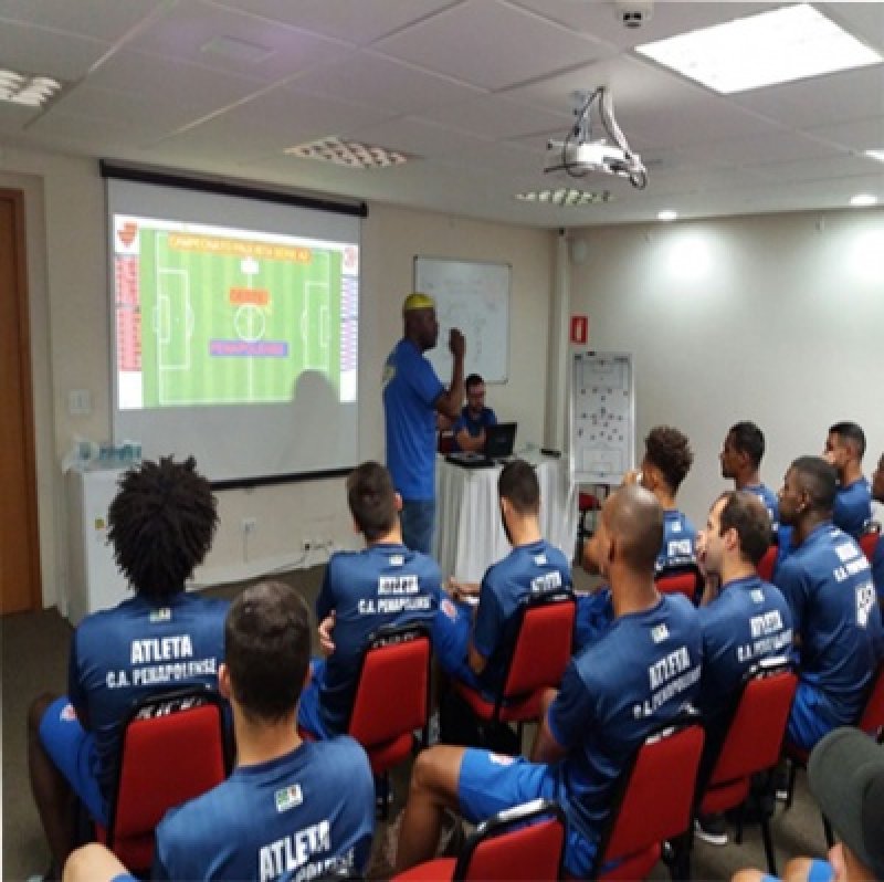 Thiago Oliveira quer time equilibrado em todos os jogos