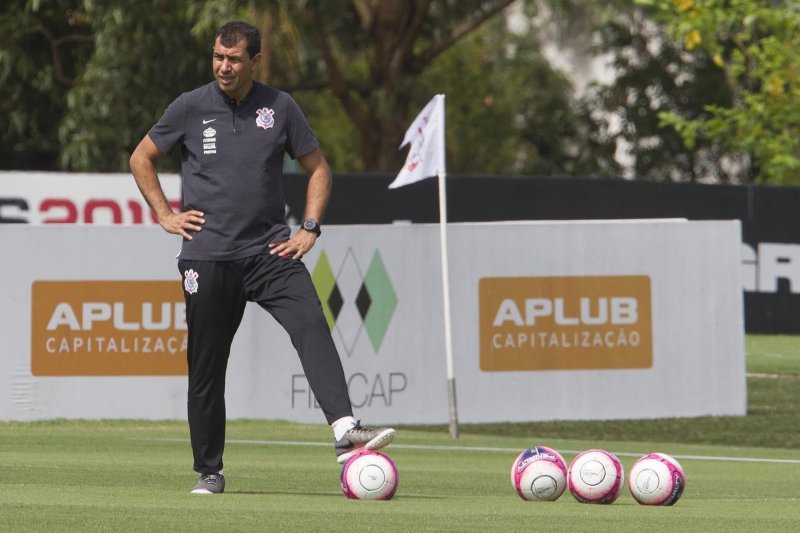 Carille define Corinthians para enfrentar o Bragantino