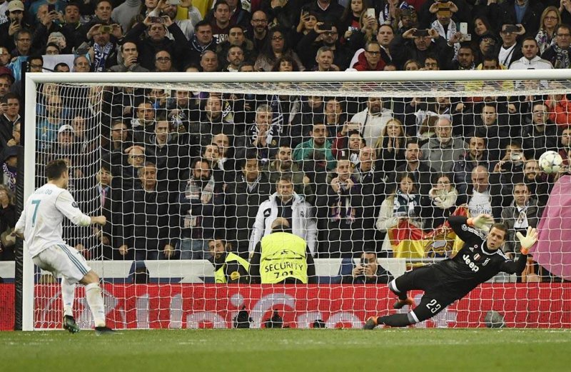 Cristiano Ronaldo marca de pênalti no fim e coloca o Real Madrid na semifinal