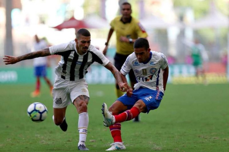 Vanderlei brilha, mas não evita derrota do Santos para o Bahia