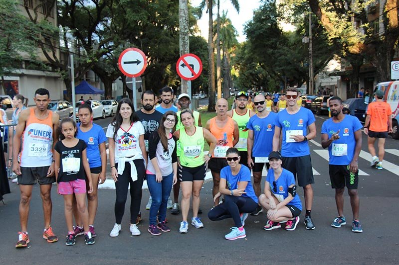 Penapolenses participam de corrida em Maringá