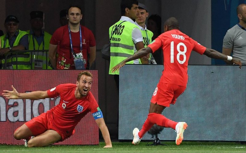 Kane brilha, Inglaterra se salva no fim e vence estreia diante da Tunísia