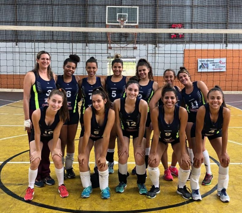 Vôlei participou de festival em Lins