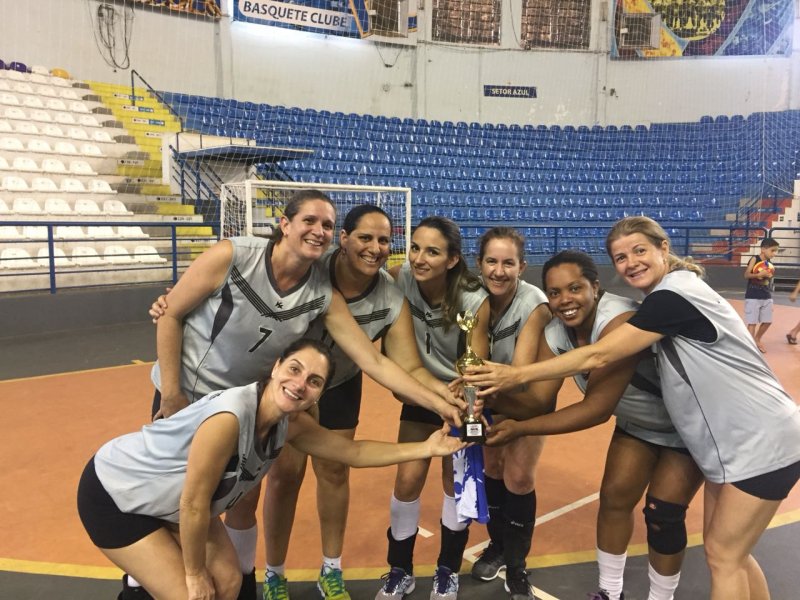 Vôlei Feminino joga em Lençóis Paulista