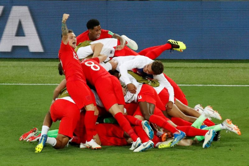 Inglaterra bate Colômbia nos penais e se classifica