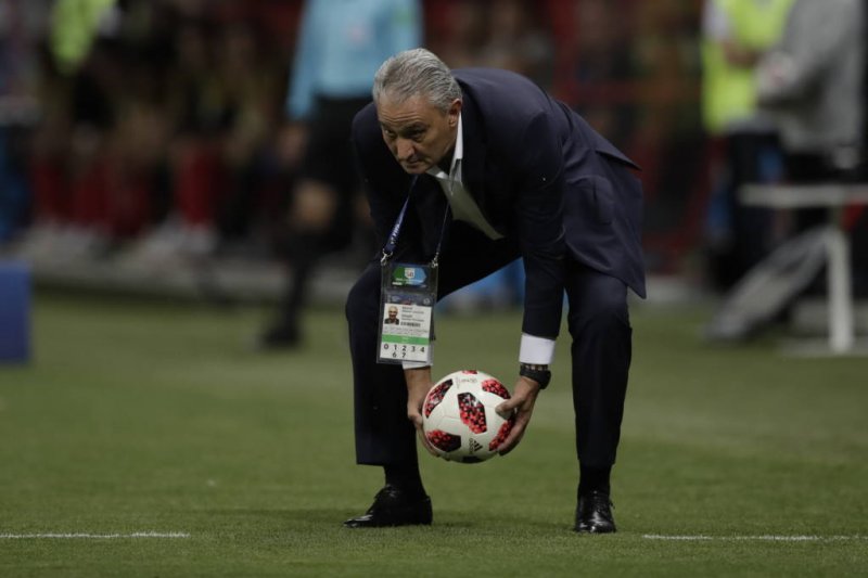 Jogadores defendem permanência de Tite na Seleção