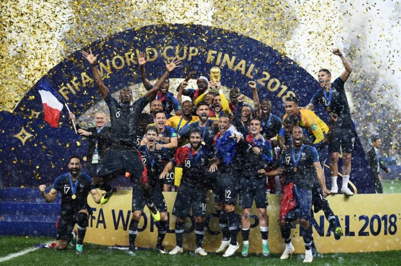 França goleia a Croácia e é bicampeã 20 anos após título em casa