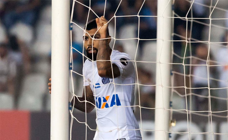 Após Copa do Mundo, Santos e Palmeiras medem forças