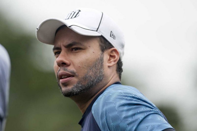 Santos demite o técnico Jair Ventura