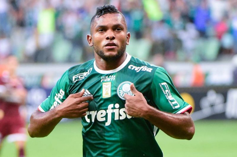 Borja poderá ser utilizado por Felipão em reestreia