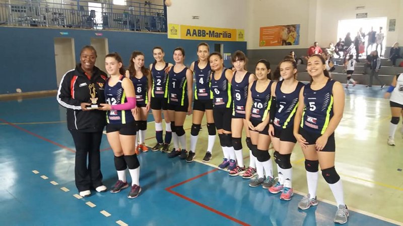 Vôlei Feminino Mirim vence festival em Marília