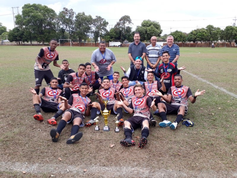 Sub-13 e Sub-17: Futebol Menor define campeões em categorias