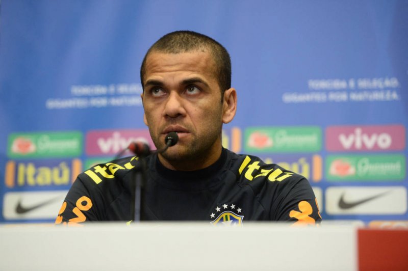 Daniel Alves revela conversa com Neymar após a Copa do Mundo