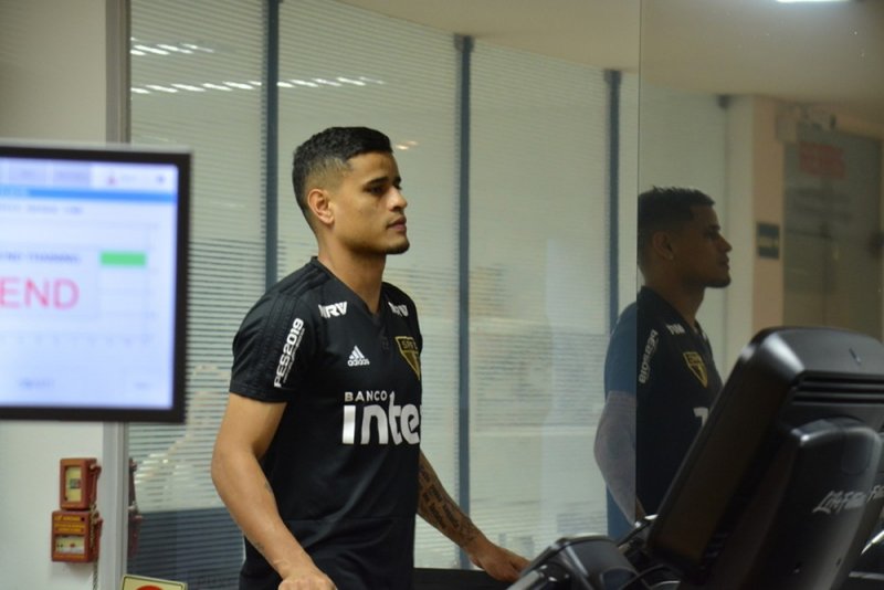 Aguirre treina time do São Paulo sem Everton, desfalque contra o Botafogo